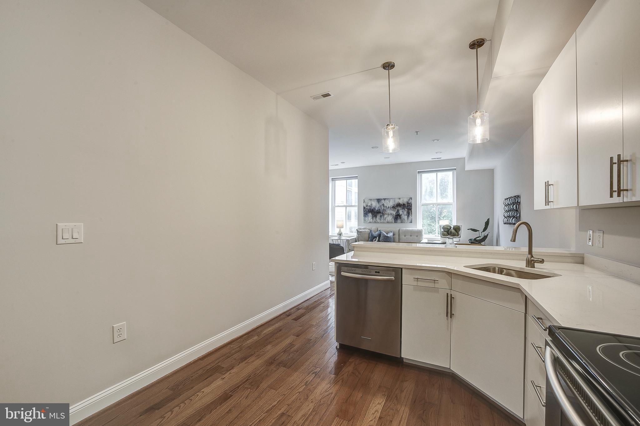 1006 M Street Northwest, Unit 3 Washington, DC 20001 - Photo 3 of 35