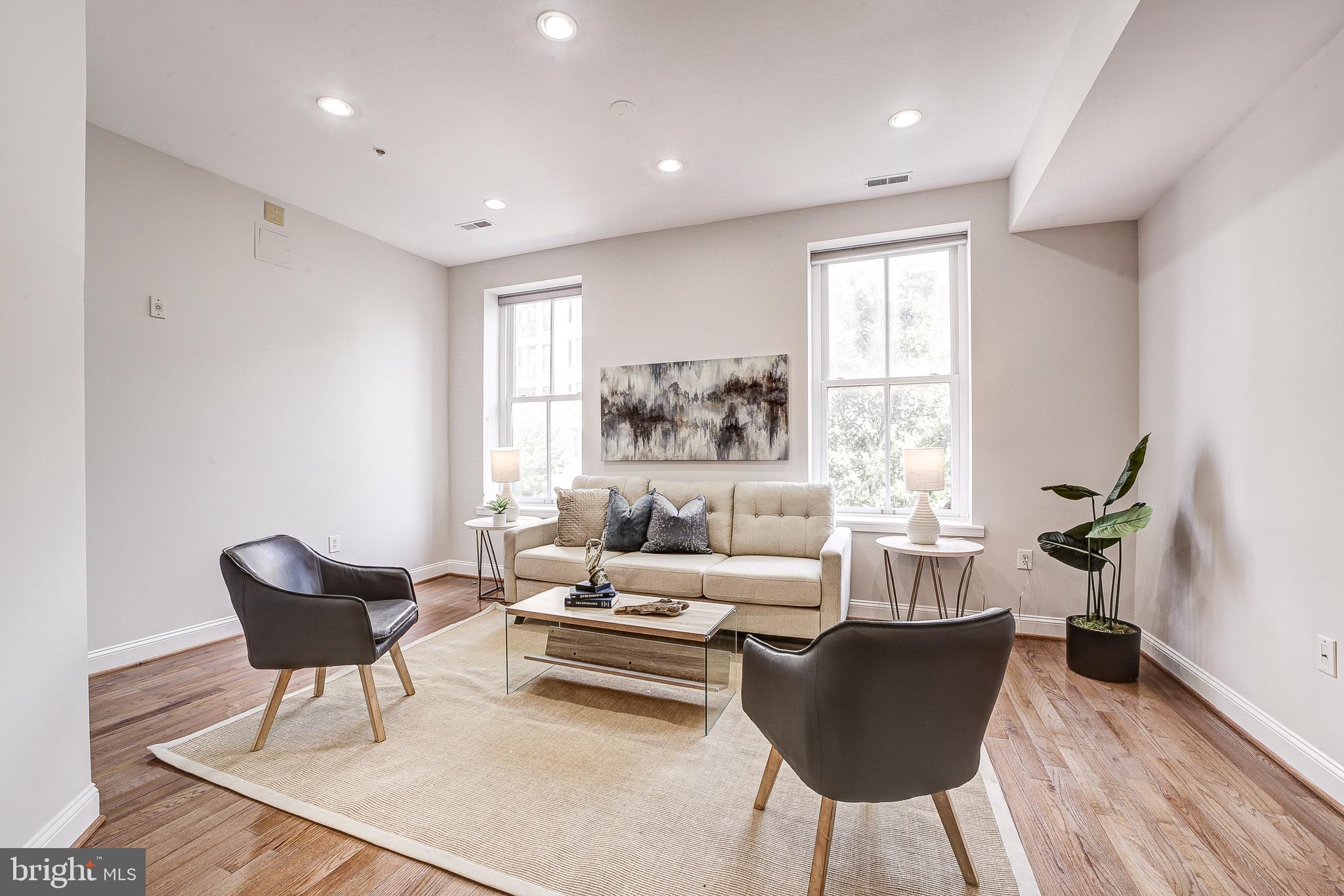 1006 M Street Northwest, Unit 3 Washington, DC 20001 - Photo 4 of 35