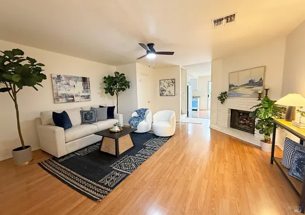 $438,000 | 1422 North Oak Street, Calistoga, CA 94515