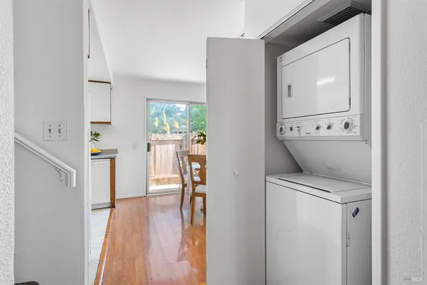 $438,000 | 1422 North Oak Street, Calistoga, CA 94515