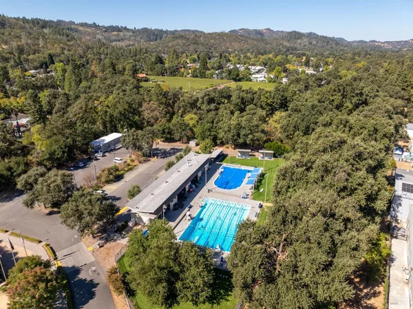 $438,000 | 1422 North Oak Street, Calistoga, CA 94515