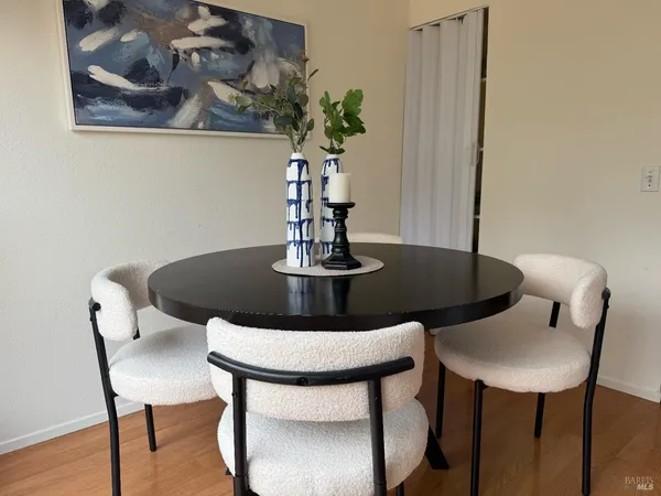 $438,000 | 1422 North Oak Street, Calistoga, CA 94515