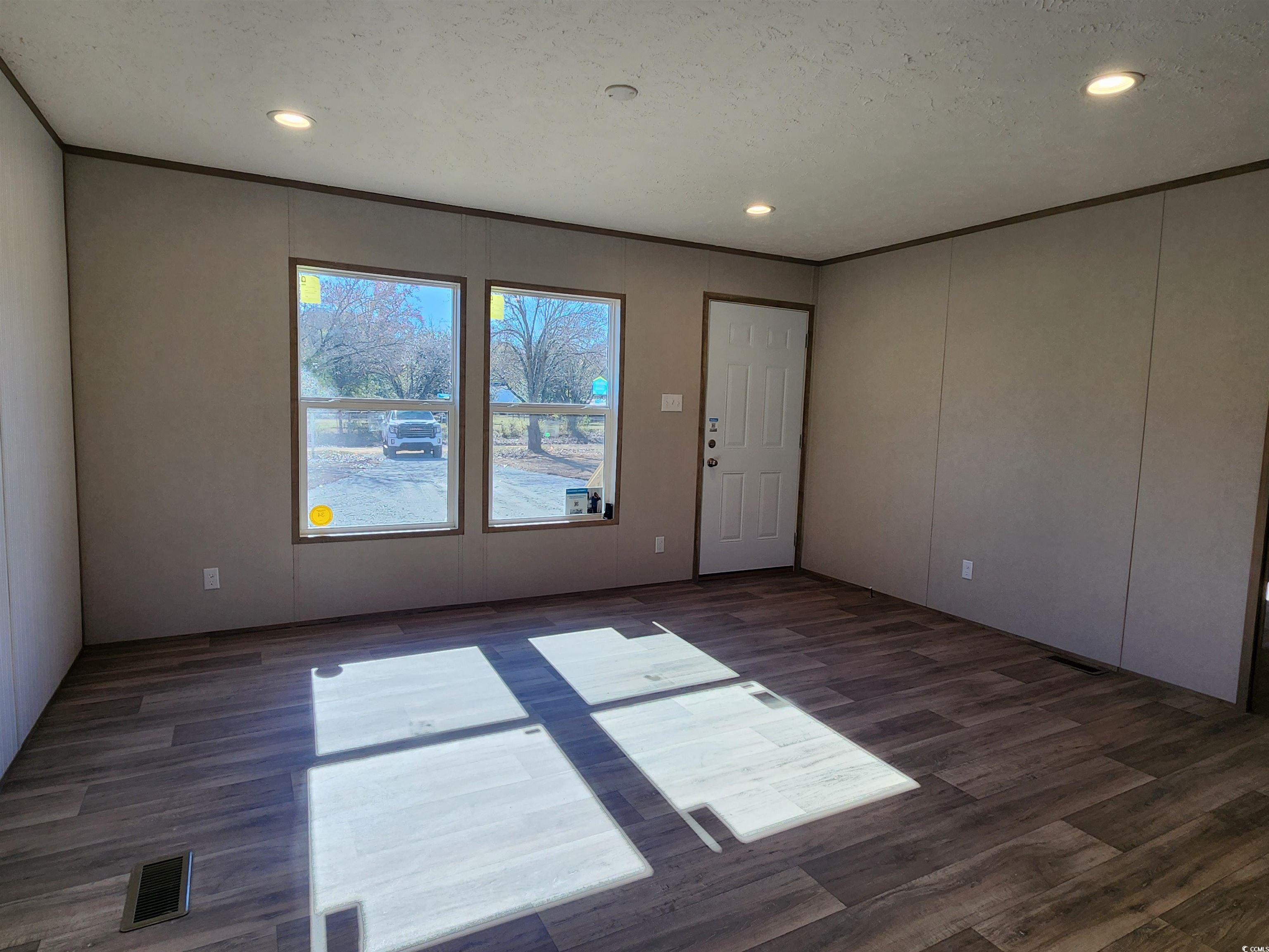 2006 Warren's Loop Marion, SC 29571 - Photo 4 of 18