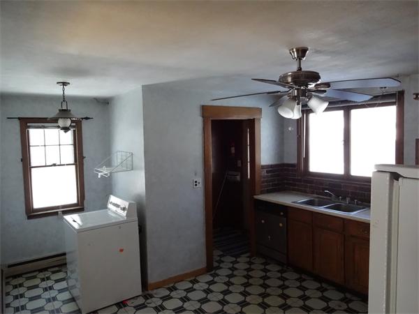 46 Warren Street West Springfield, MA 01089 - Photo 18 of 25 Gallery Image 18