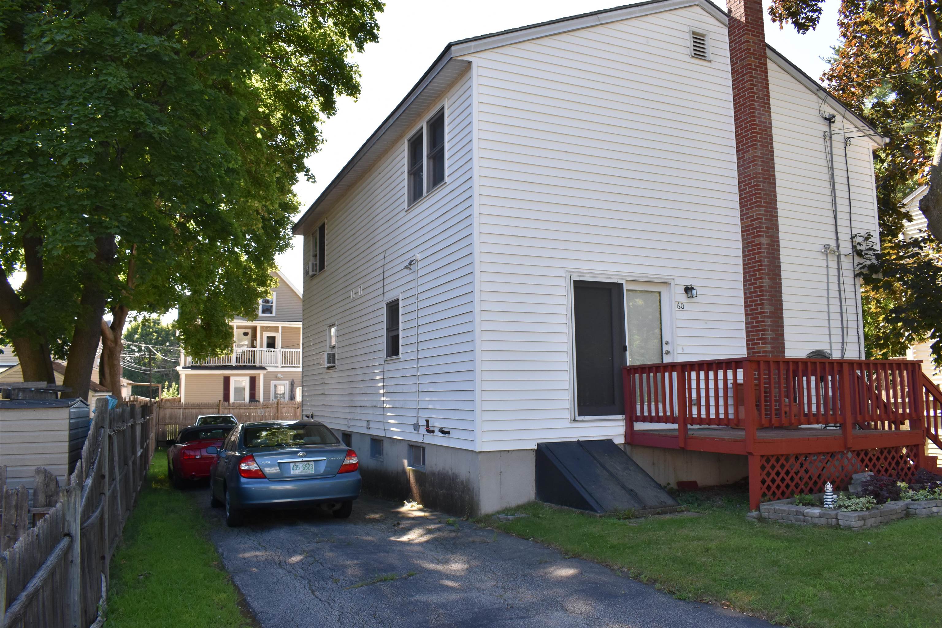 62 Wheelock Street Manchester, NH 03102 - Photo 2 of 14