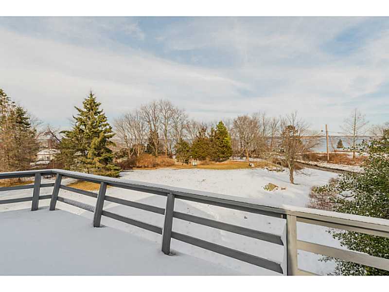 1106 East Shore Road Jamestown, RI 02835 - Photo 3 of 12 Exterior Front.