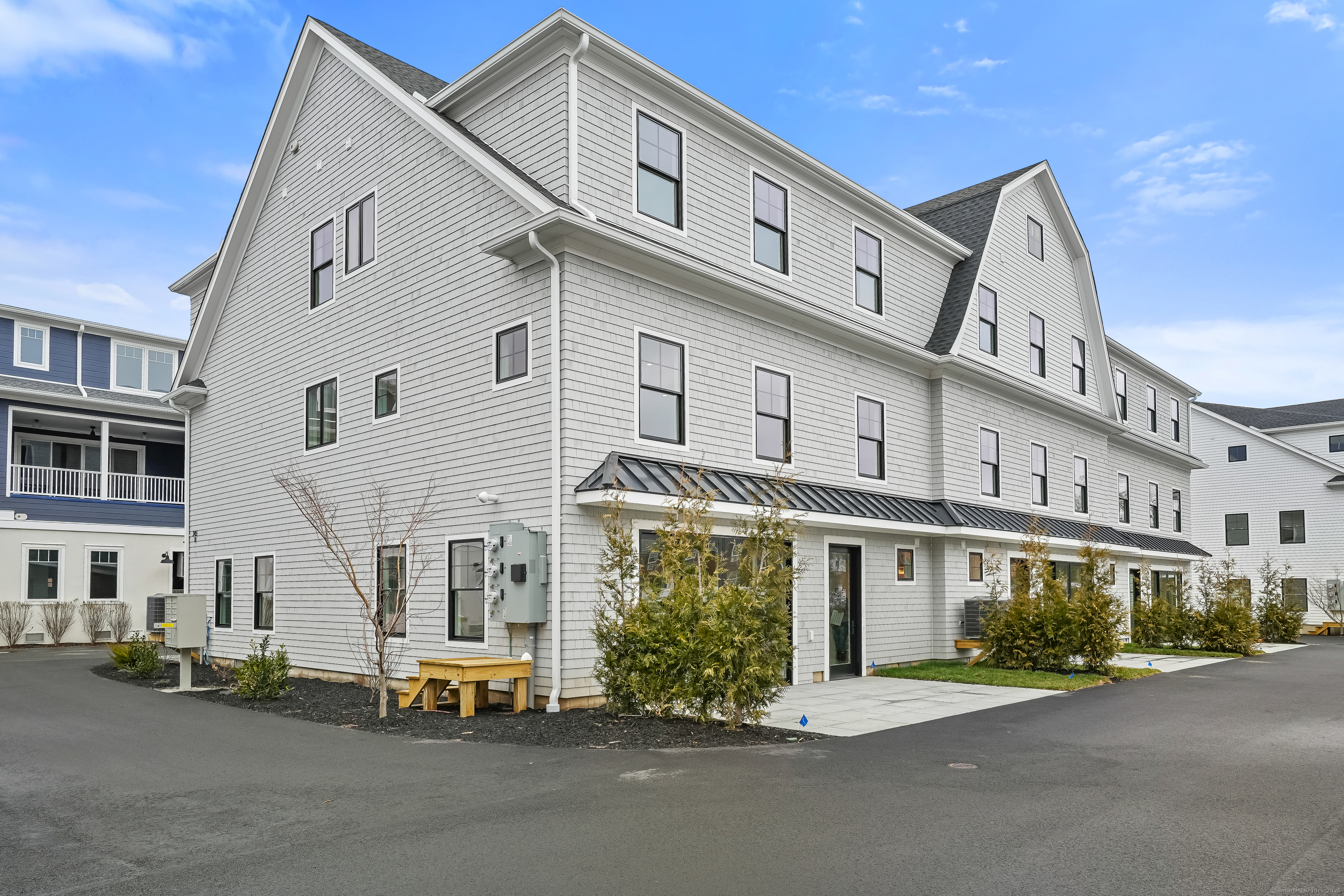 345 Reef Road, Unit B4 Fairfield, CT 06824 - Photo 1 of 1