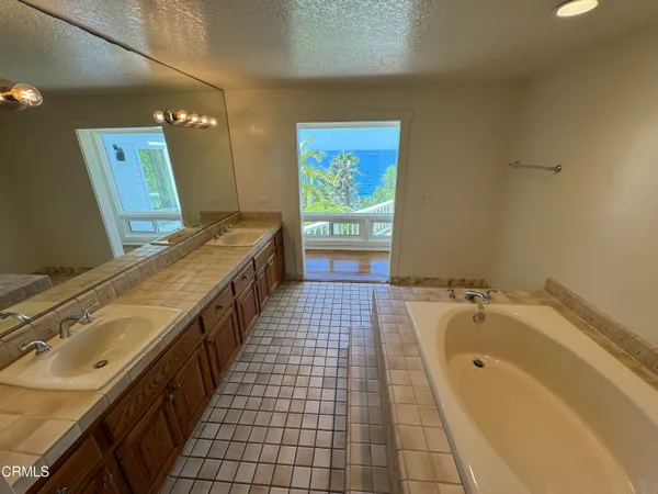 $15,000 | 32175 Coast Highway, Laguna Beach, CA 92651
