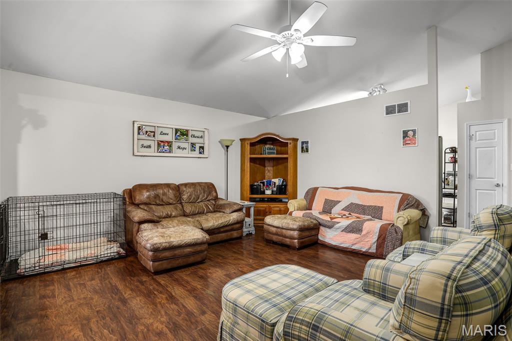 23 Forest Lane Union, MO 63084 - Photo 4 of 18