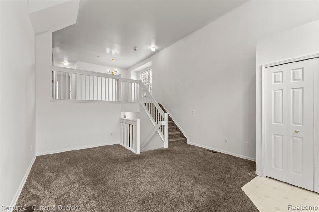 4255 Schaefer Road Dearborn, MI 48126 - Photo 14 of 23