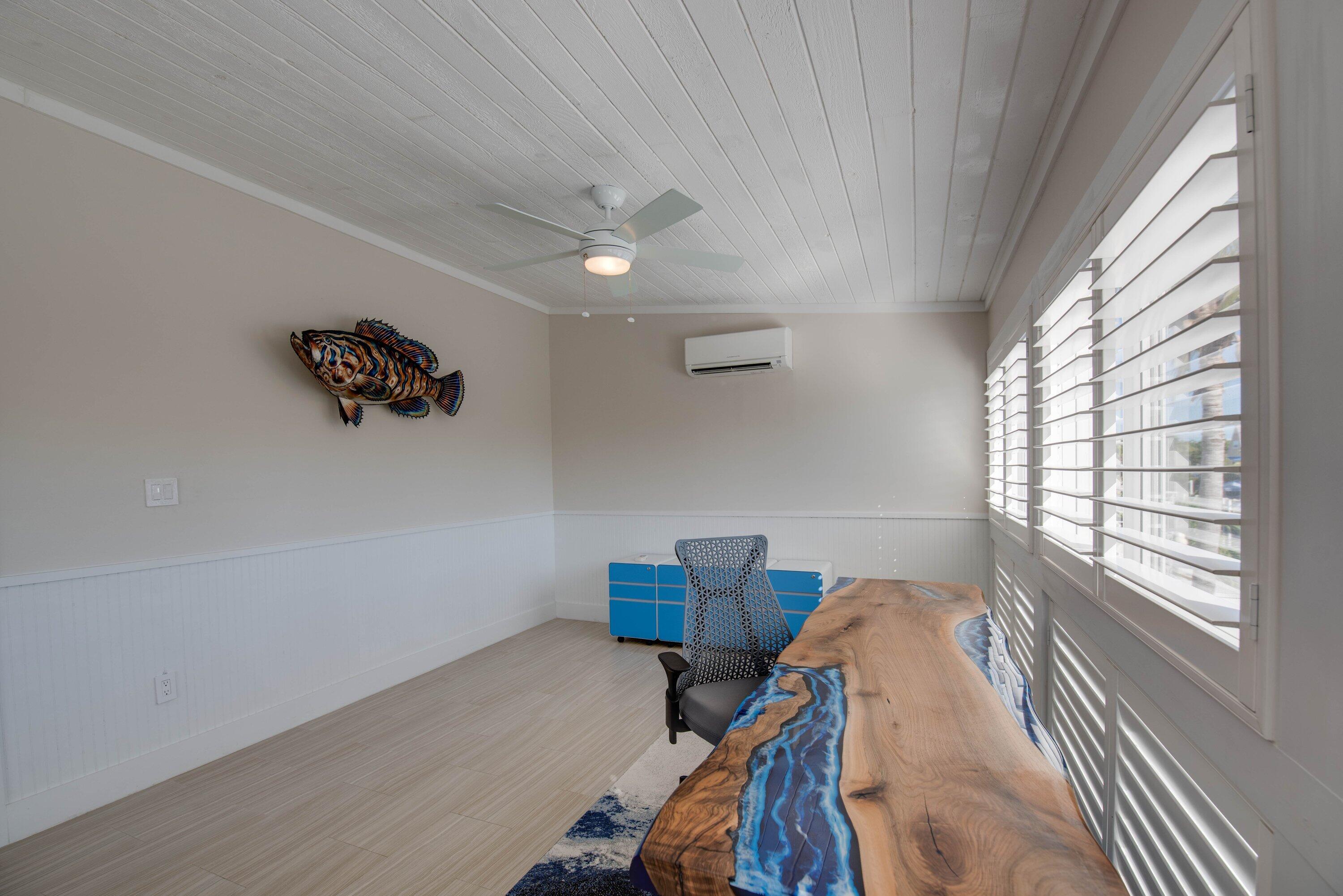 375 Pirates Road Summerland Key, FL 33042 - Photo 19 of 30 Stunning Desk