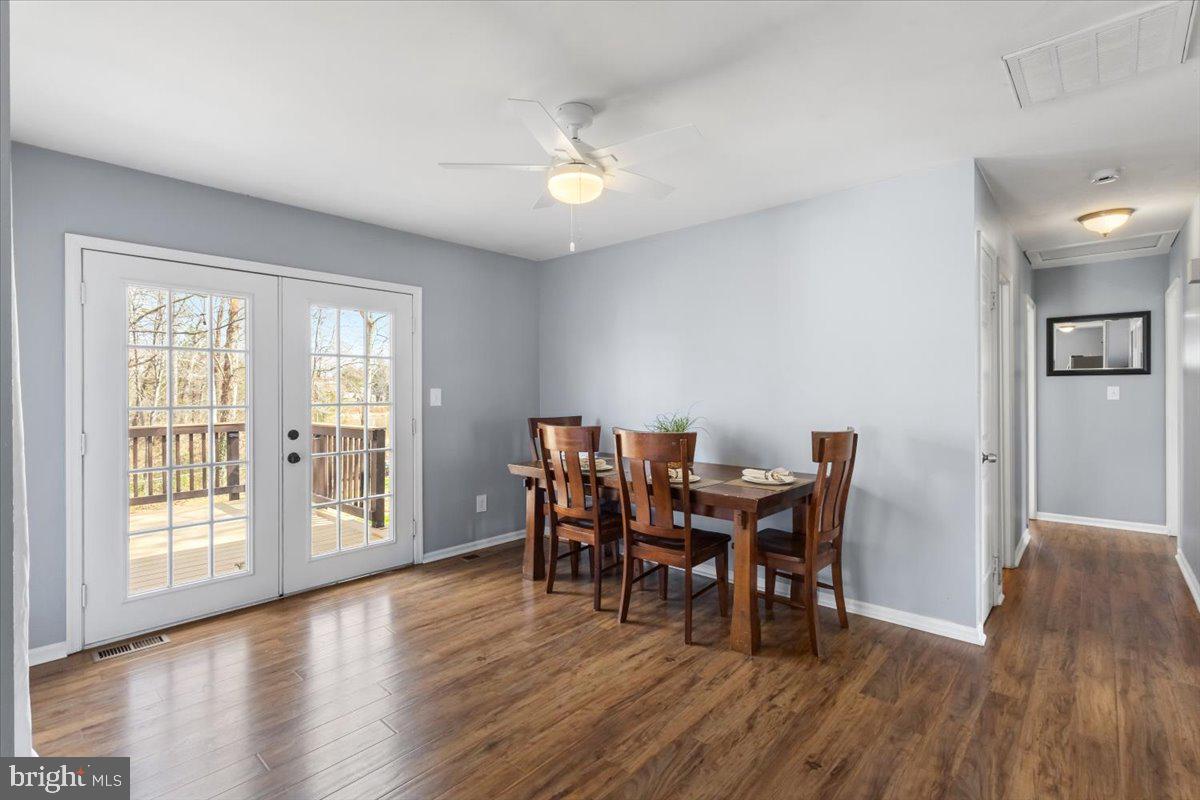 125 Choptank Road Stafford, VA 22556 - Photo 16 of 65 Deck Access!