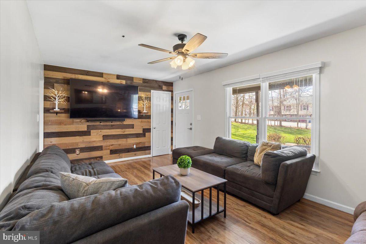 125 Choptank Road Stafford, VA 22556 - Photo 6 of 65 Rustic Accent Wall!