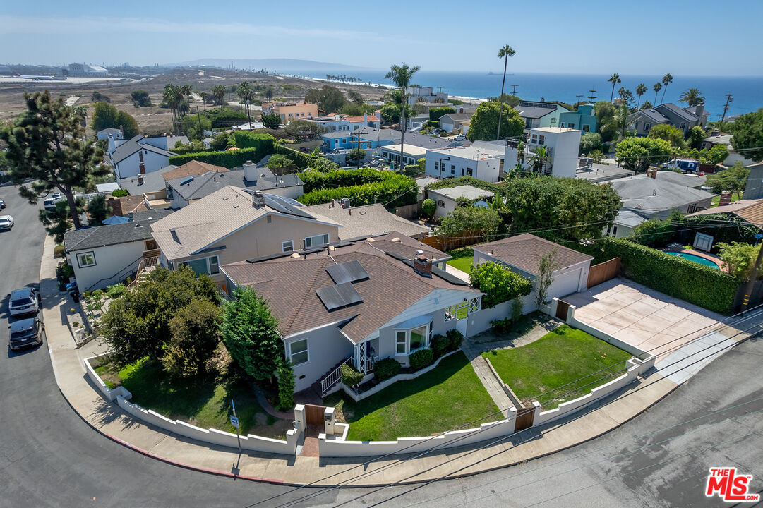 7501 Earldom Avenue Playa del Rey, CA 90293 - Photo 31 of 35 Gallery Image 31