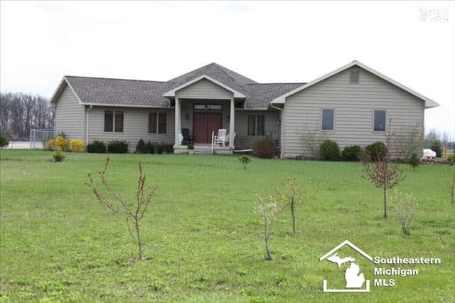 8277 Scofield Road Maybee, MI 48159 - Photo 1 of 14 20003875.JPG