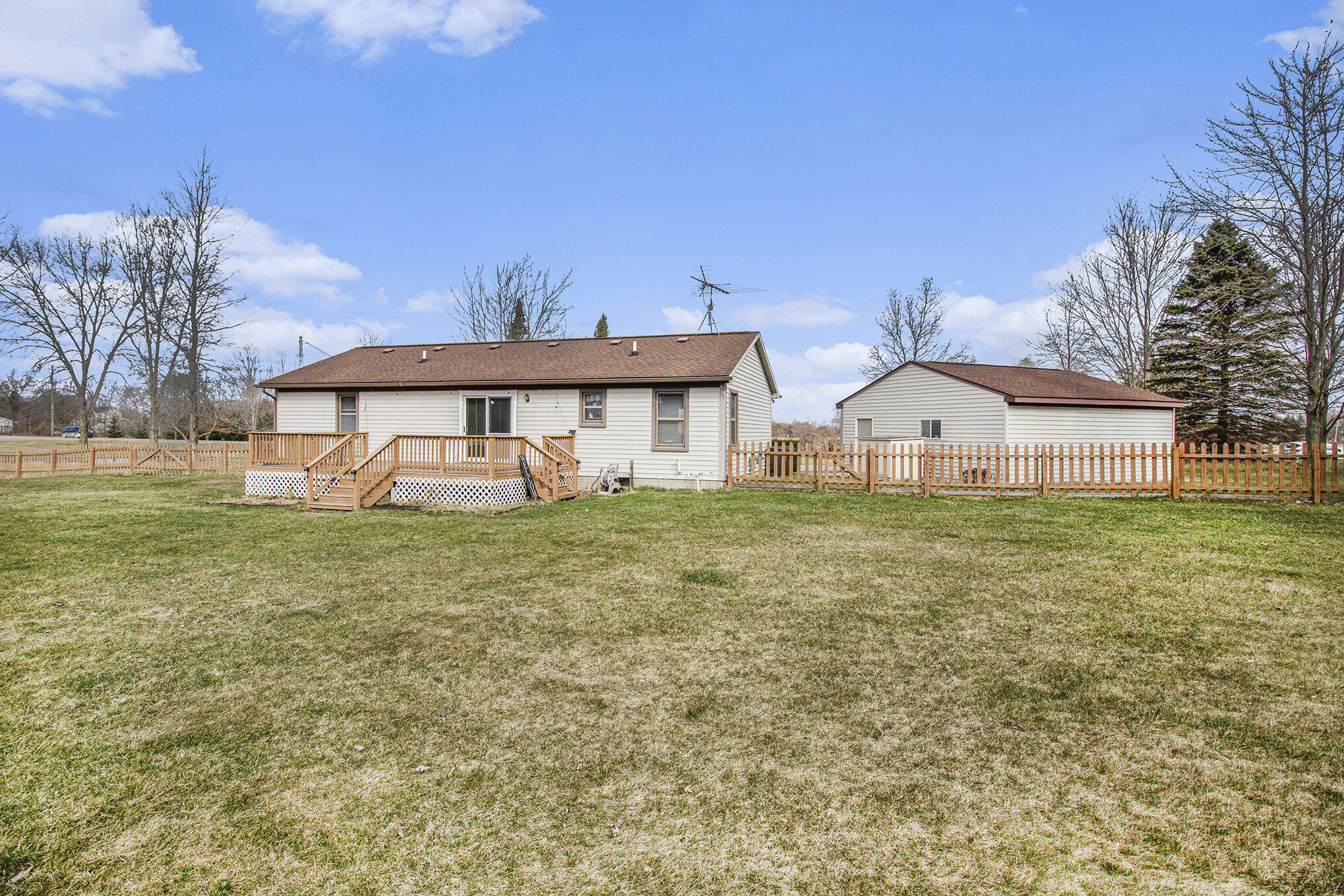 751 Chase Lake Road Howell, MI 48855 - Photo 17 of 23 017_img_8790
