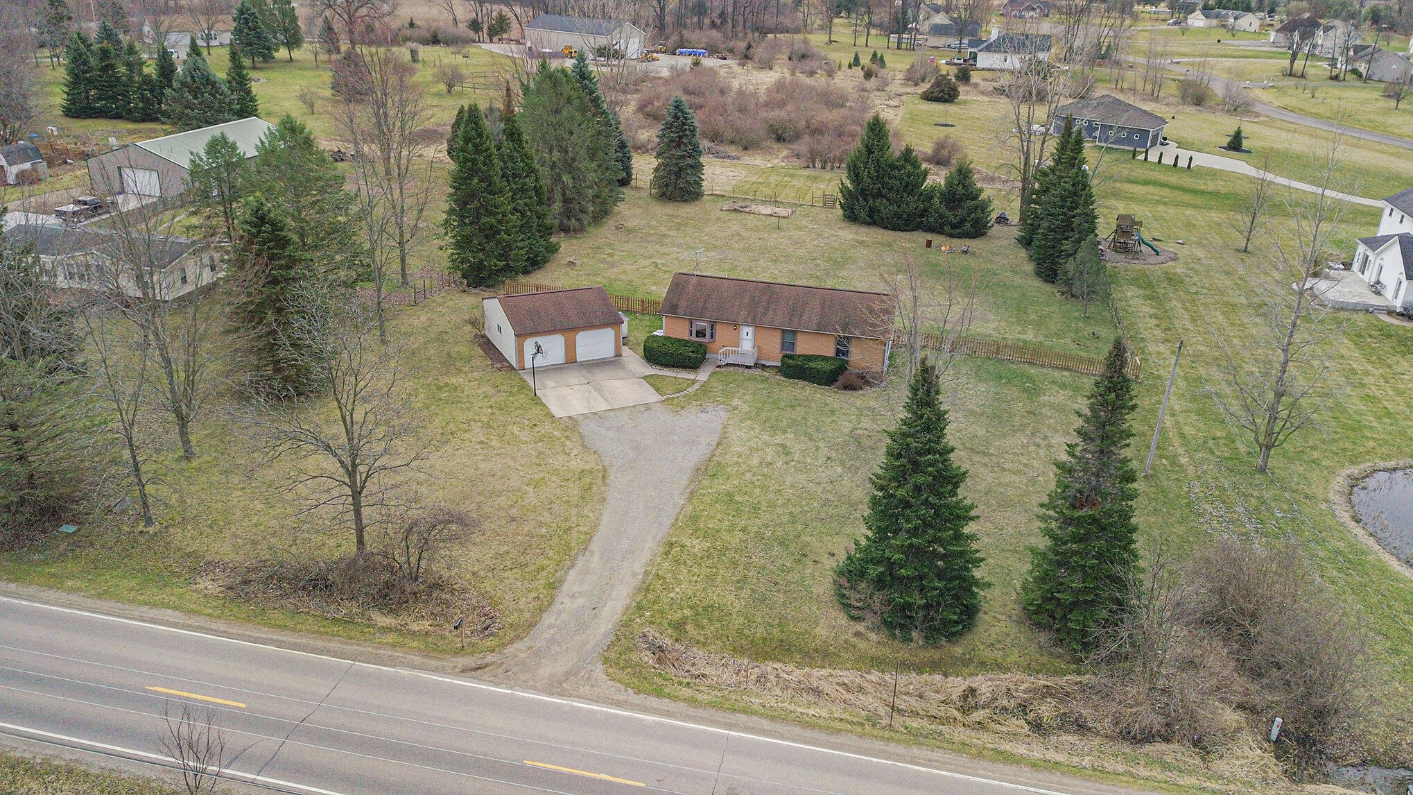 751 Chase Lake Road Howell, MI 48855 - Photo 20 of 23 020_dji_0678