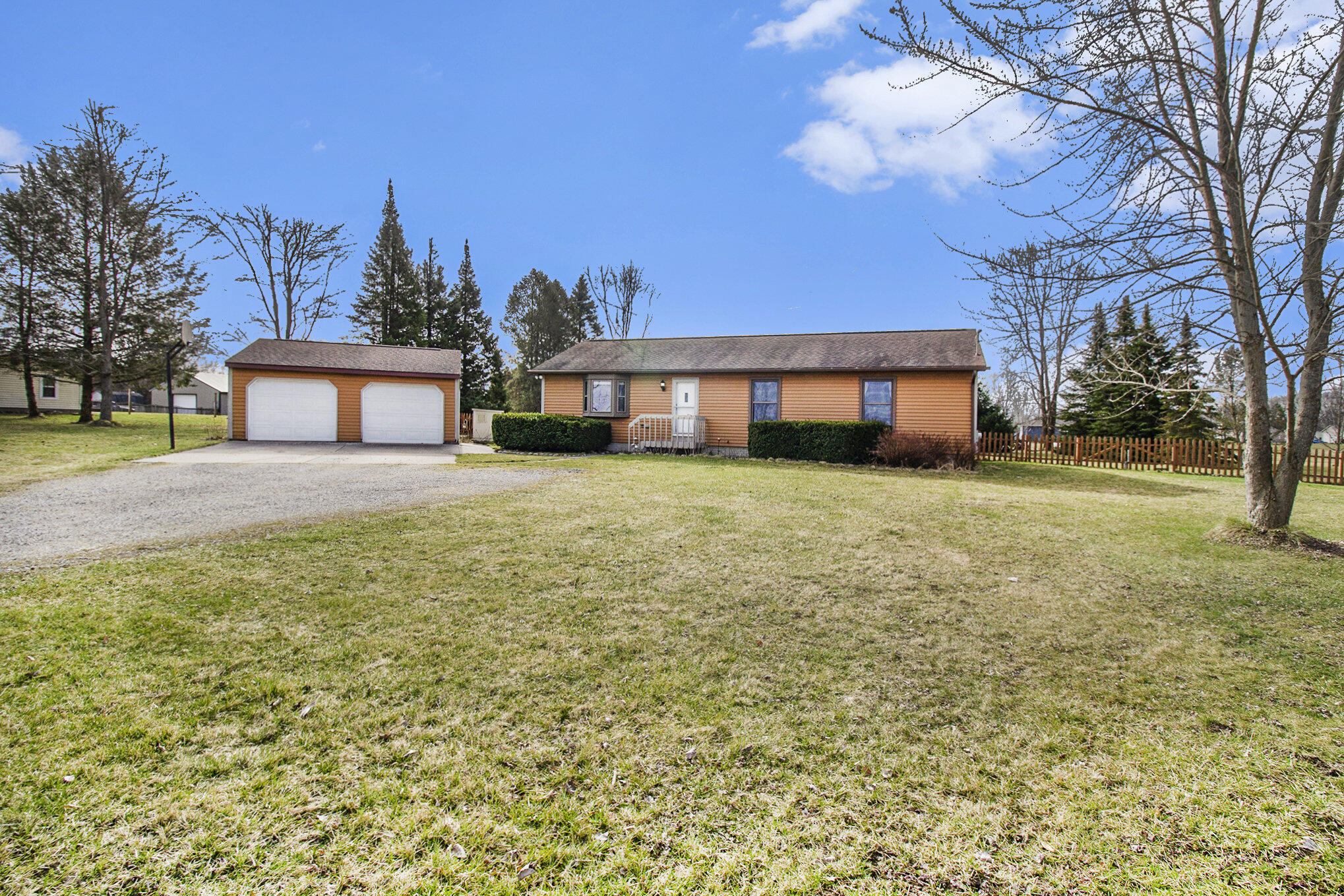 751 Chase Lake Road Howell, MI 48855 - Photo 3 of 23 003_img_8782