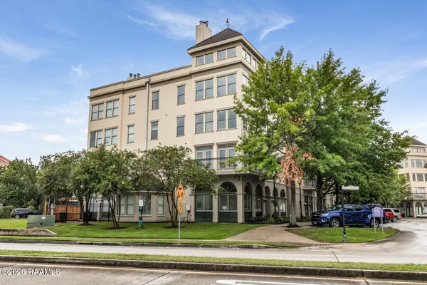 $258,000 | 201 Settlers Trace Boulevard, Unit 1413, Lafayette, LA 70508