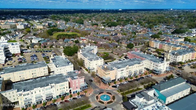 $265,000 | 201 Settlers Trace Boulevard, Unit 1413, Lafayette, LA 70508