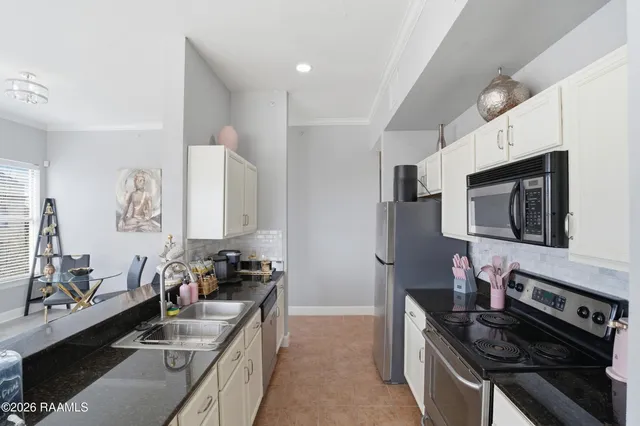 $265,000 | 201 Settlers Trace Boulevard, Unit 1413, Lafayette, LA 70508