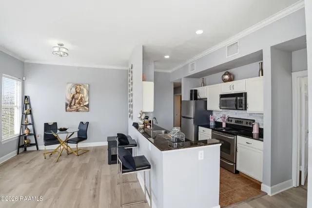 $265,000 | 201 Settlers Trace Boulevard, Unit 1413, Lafayette, LA 70508