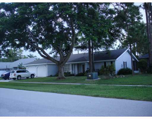 1074 Raintree Lane Wellington, FL 33414 - Photo 1 of 12 Primary Photo