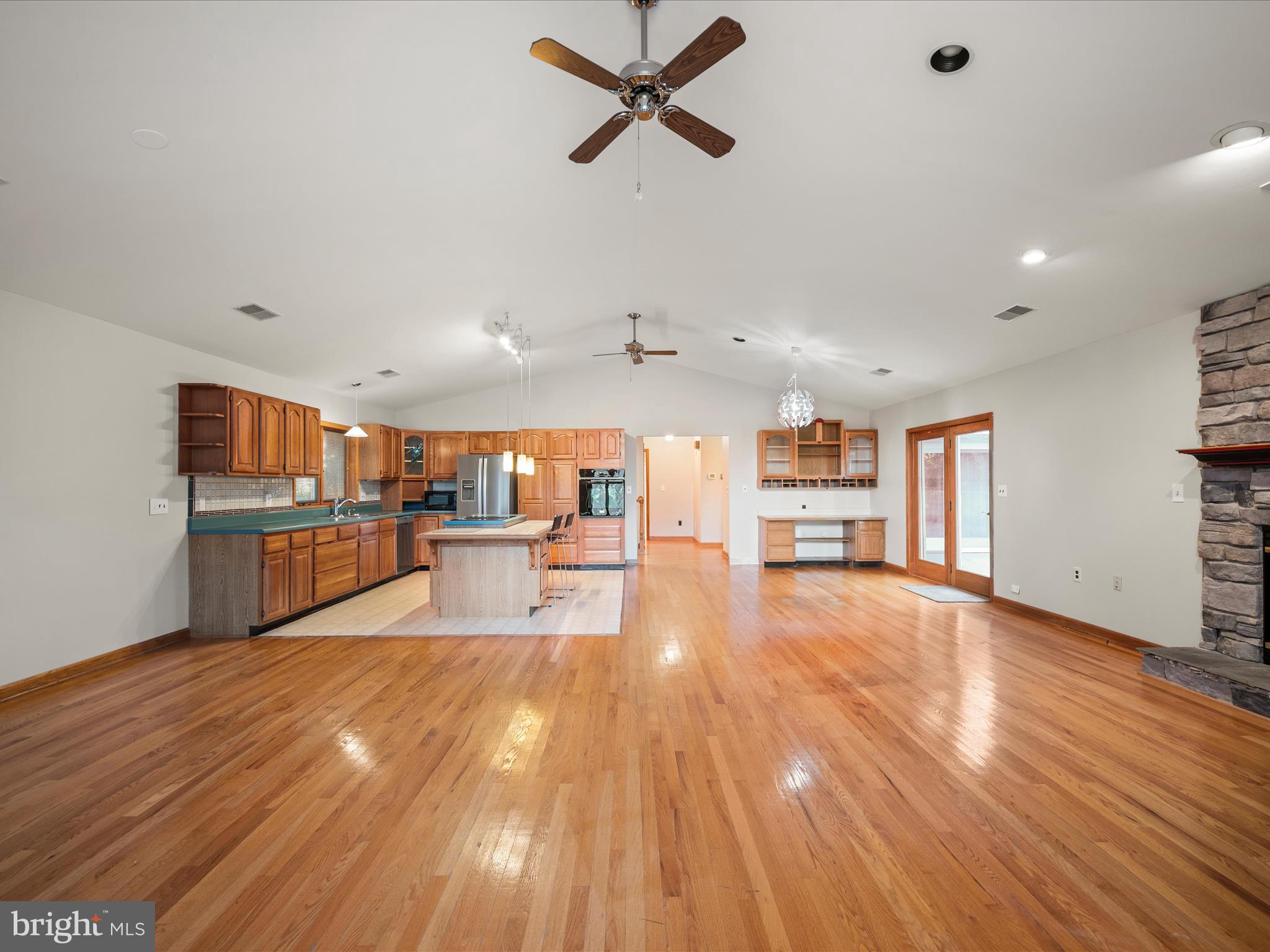 102 Divot Place Cross Junction, VA 22625 - Photo 14 of 86 Open-concept living at its finest!