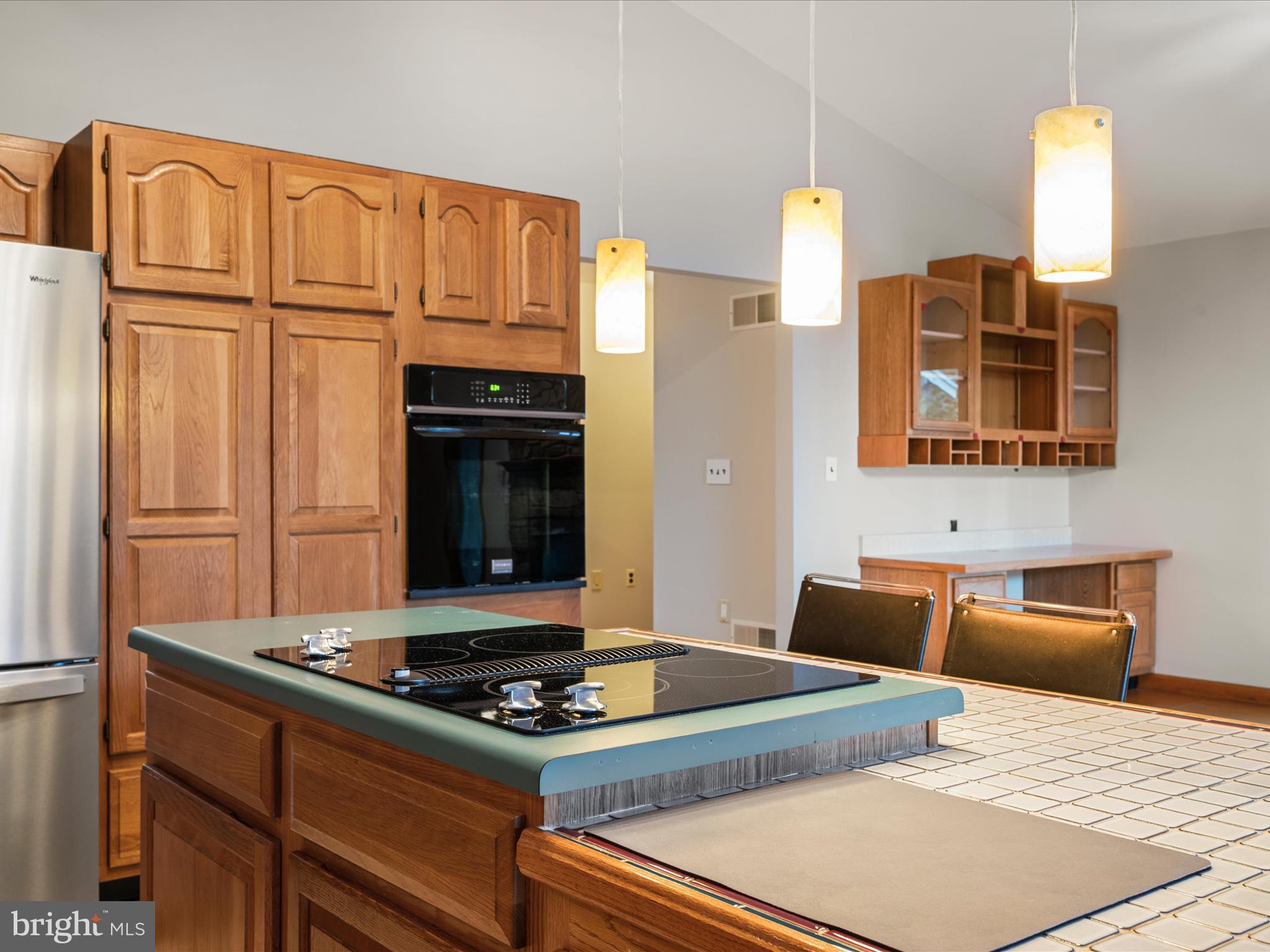 102 Divot Place Cross Junction, VA 22625 - Photo 19 of 86 Island w/ cooktop & extra seating