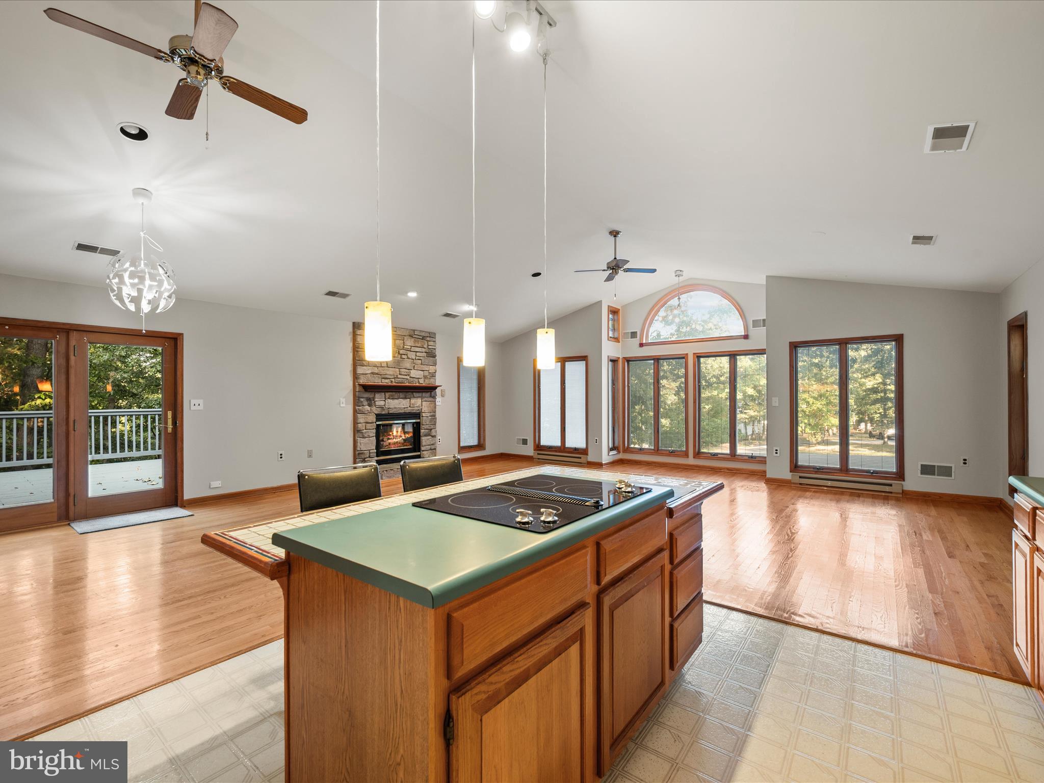 102 Divot Place Cross Junction, VA 22625 - Photo 20 of 86 Nice, open layout