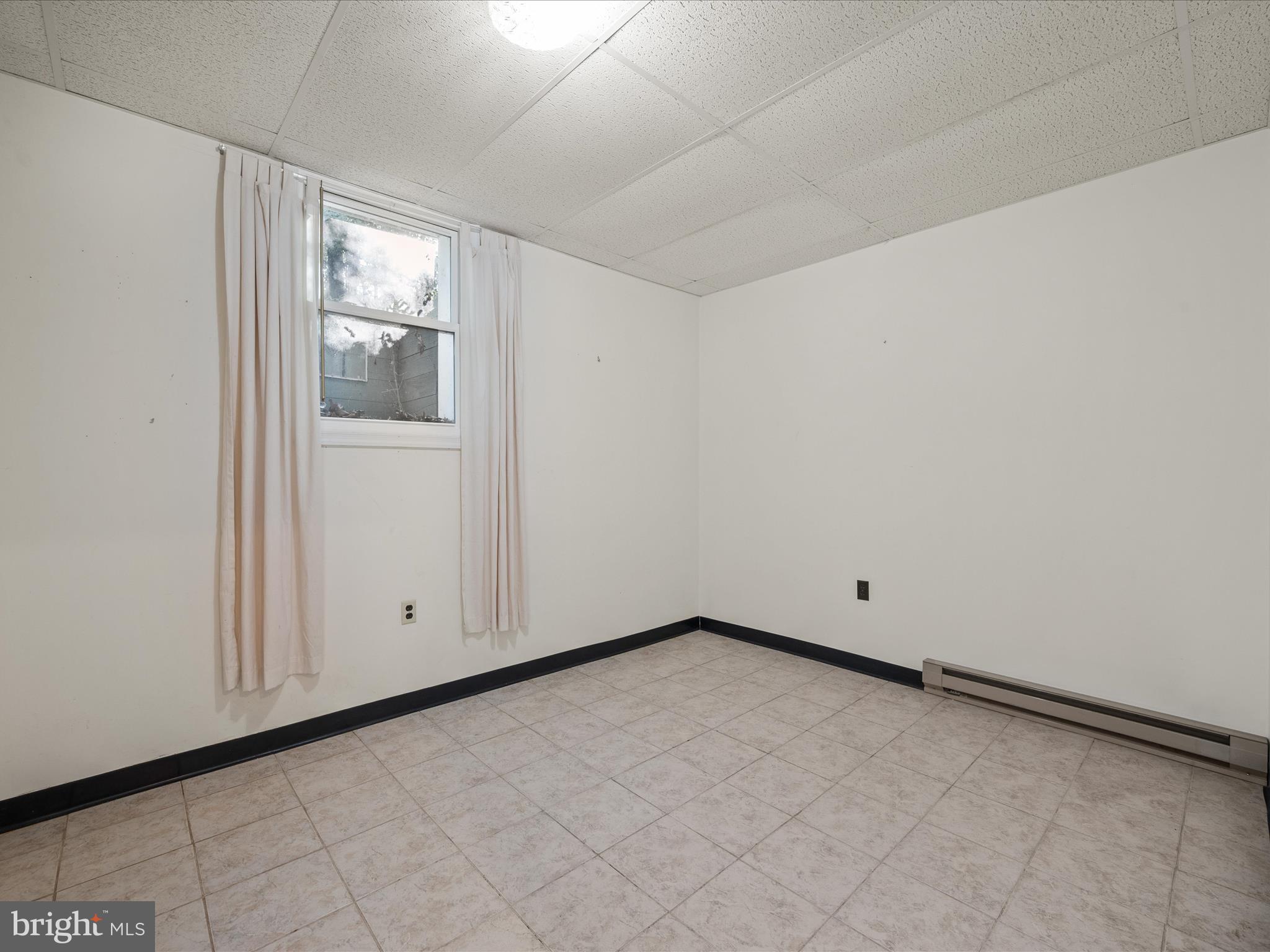 102 Divot Place Cross Junction, VA 22625 - Photo 40 of 86 Second bedroom in the basement
