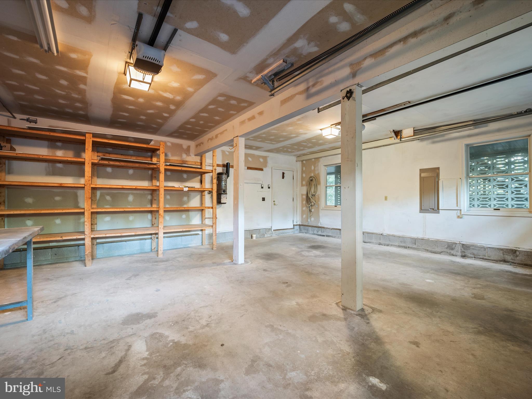 102 Divot Place Cross Junction, VA 22625 - Photo 48 of 86 Perfect for secure parking or storage