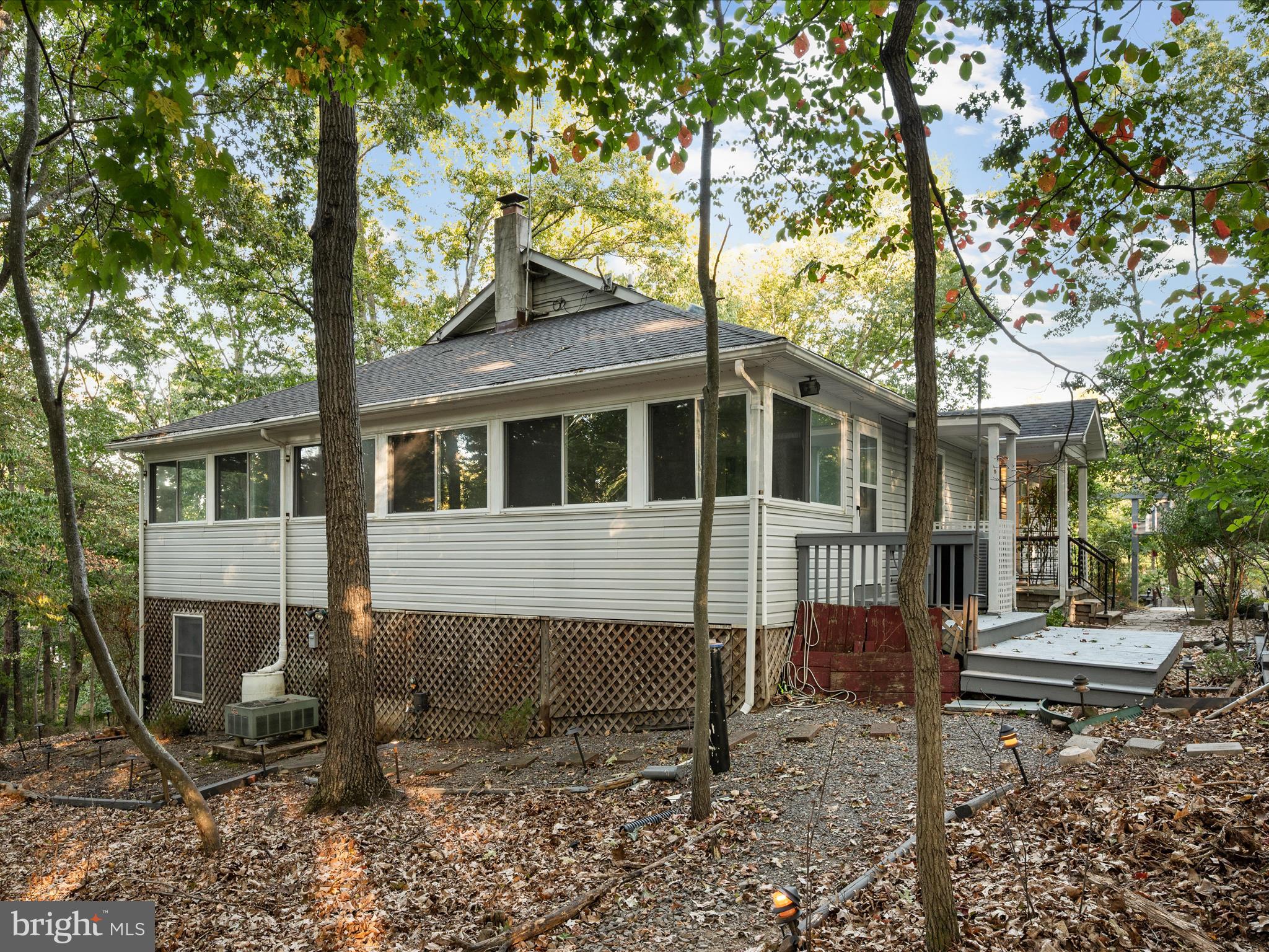 102 Divot Place Cross Junction, VA 22625 - Photo 52 of 86 Exterior view of the sunroom