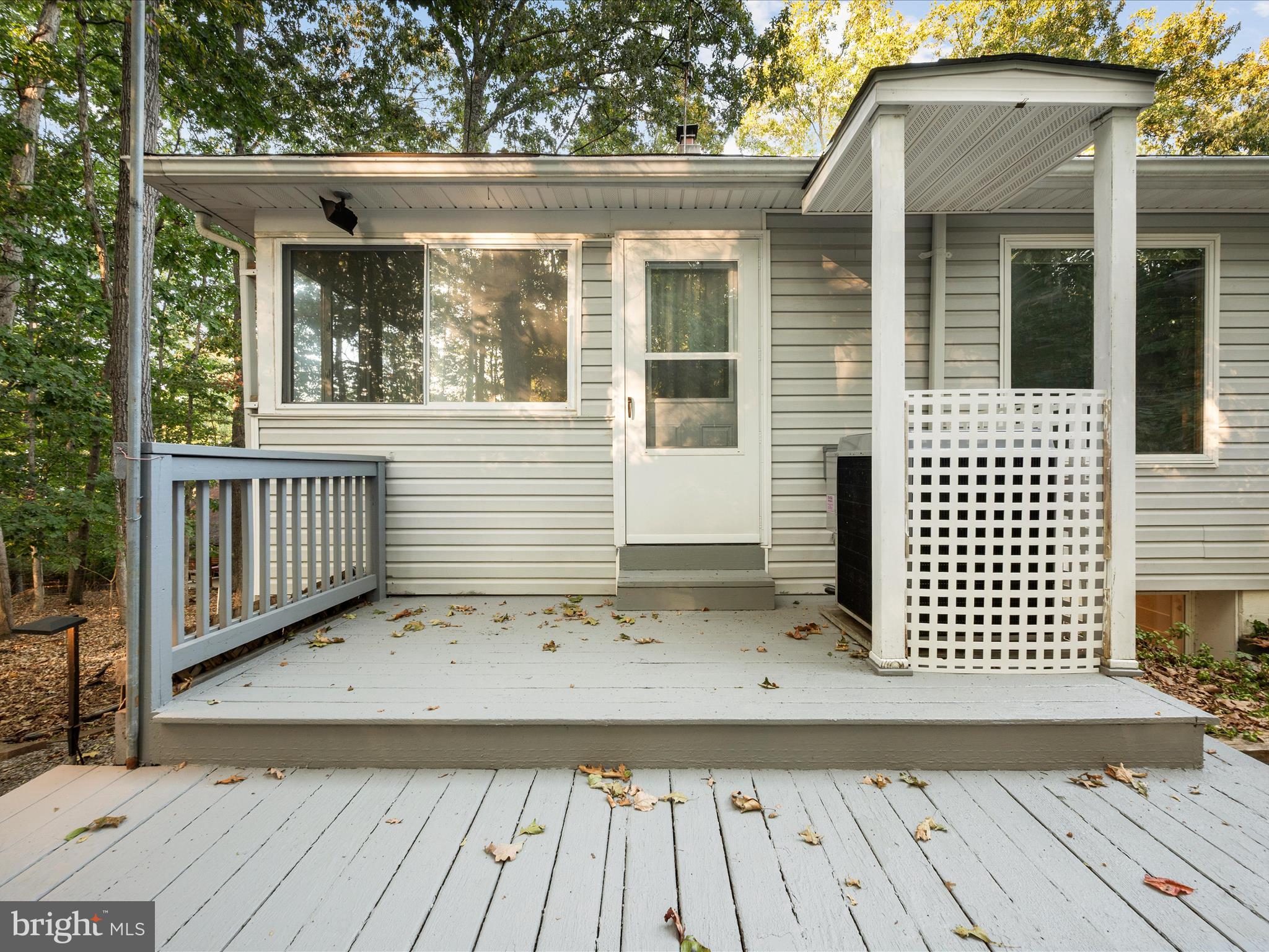102 Divot Place Cross Junction, VA 22625 - Photo 54 of 86 Additional outdoor living space