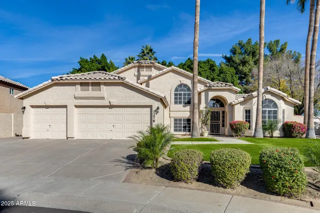 $699,900 | 7276 West Oraibi Drive, Glendale, AZ 85308