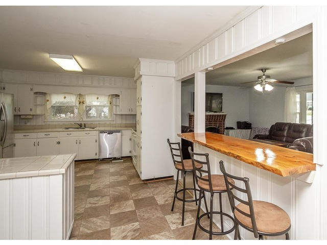 652 Jeter Street Edgefield, SC 29824 - Photo 3 of 21 Gallery Image 3