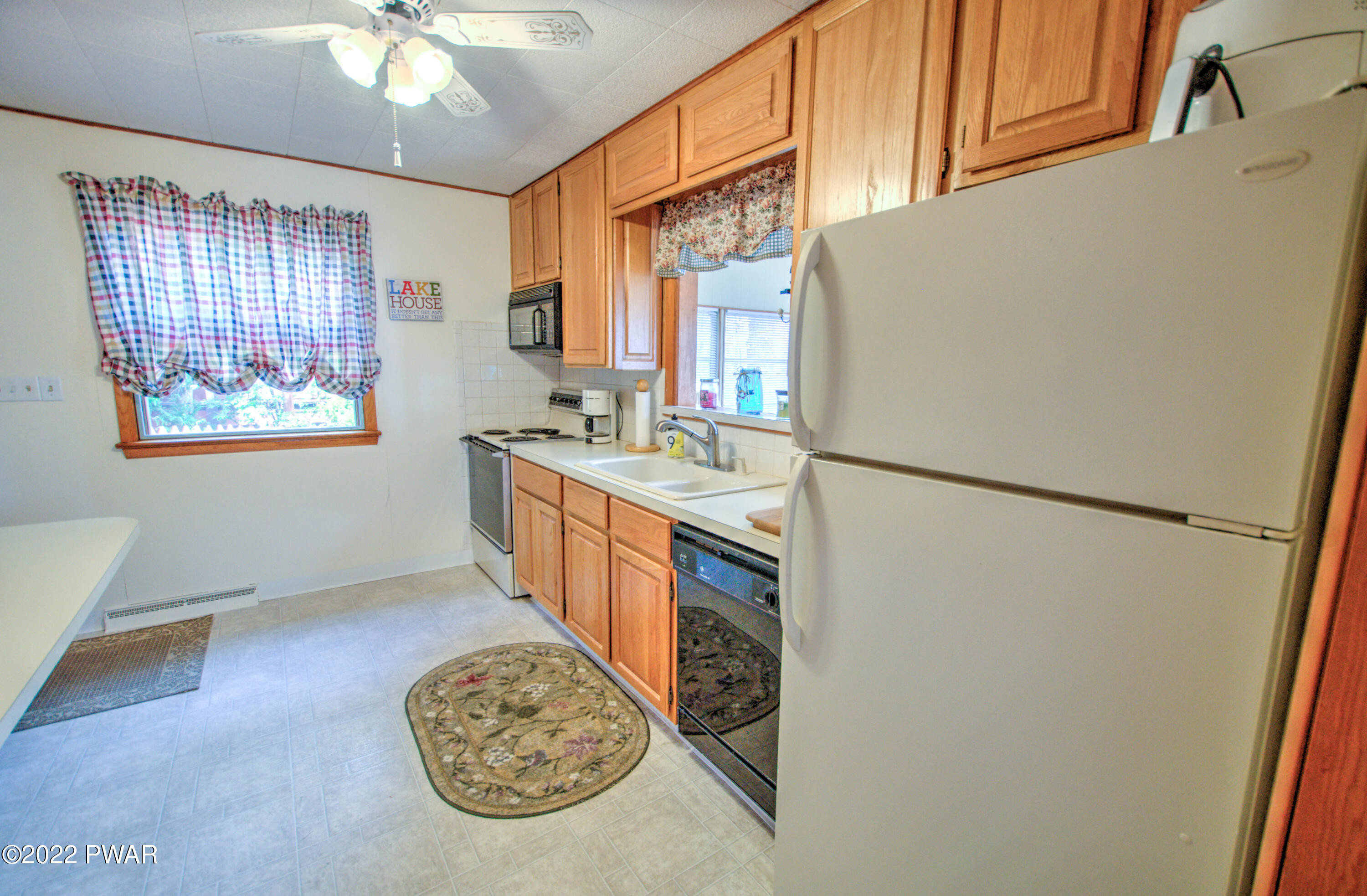24 Park Road Lakeville, PA 18438 - Photo 13 of 38