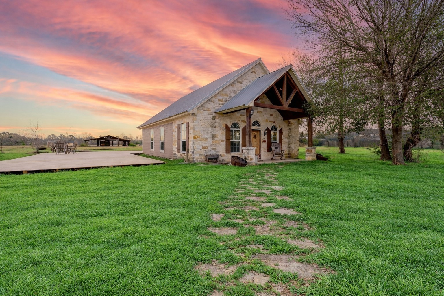 105 County Road 2239 Cleveland, TX 77327 - Photo 1 of 28