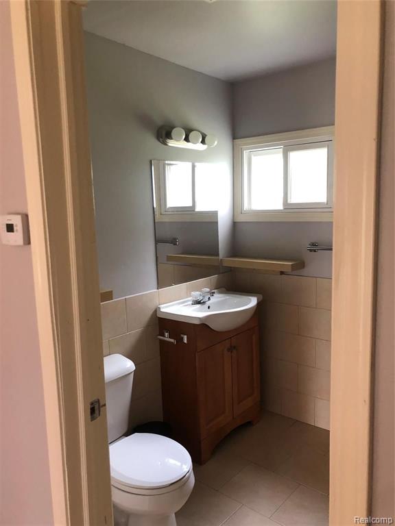 4923 Pointe Tremble Road Algonac, MI 48001 - Photo 5 of 7