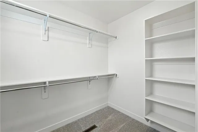 $384,950 | 709 Glenn Circle, Raymore, MO 64083