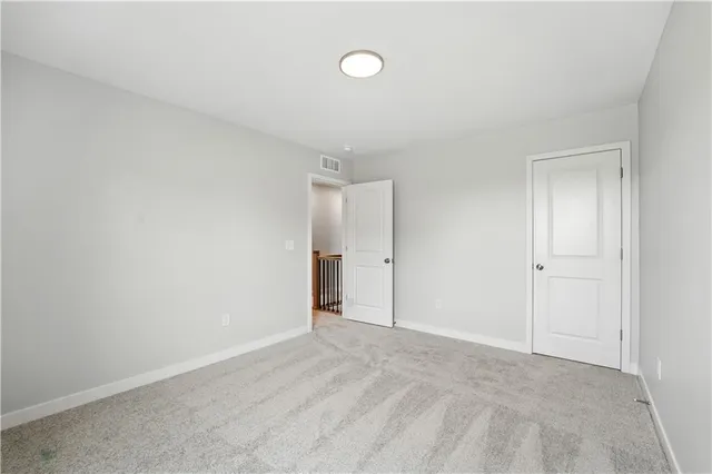 $384,950 | 709 Glenn Circle, Raymore, MO 64083