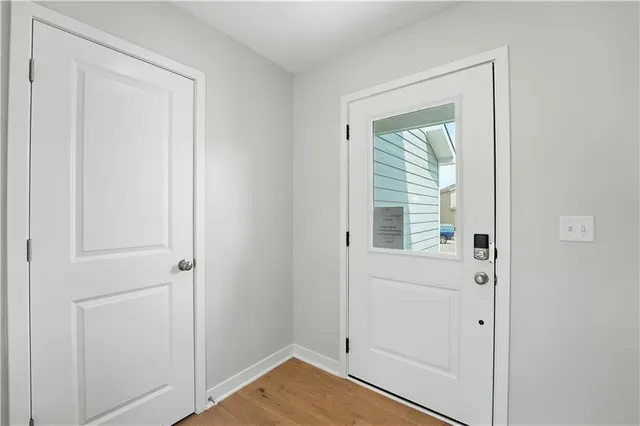 $384,950 | 709 Glenn Circle, Raymore, MO 64083