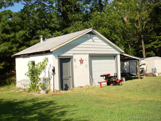 7893 State Rte 641 Hayes, VA 23072 - Photo 17 of 23