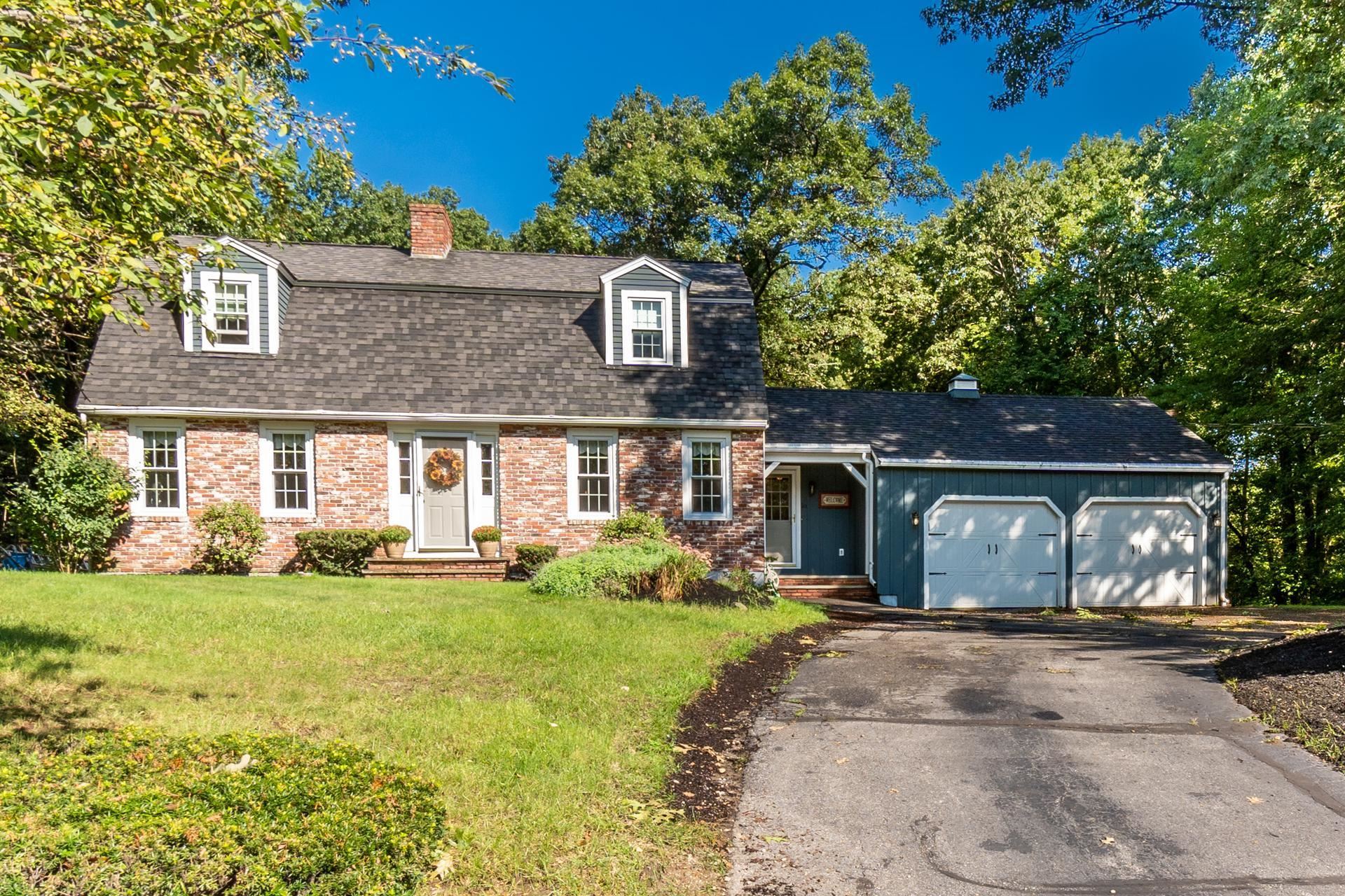 16 Londonderry Road Windham, NH 03087 - Photo 1 of 40
