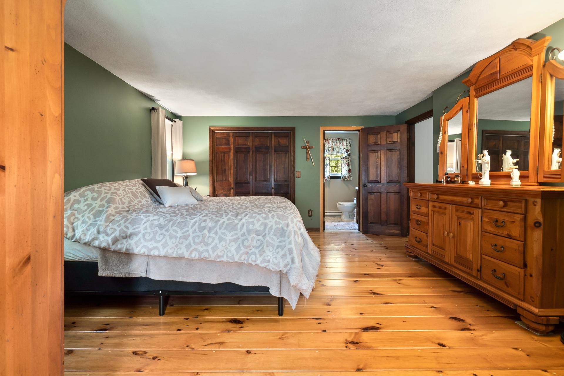 16 Londonderry Road Windham, NH 03087 - Photo 15 of 40