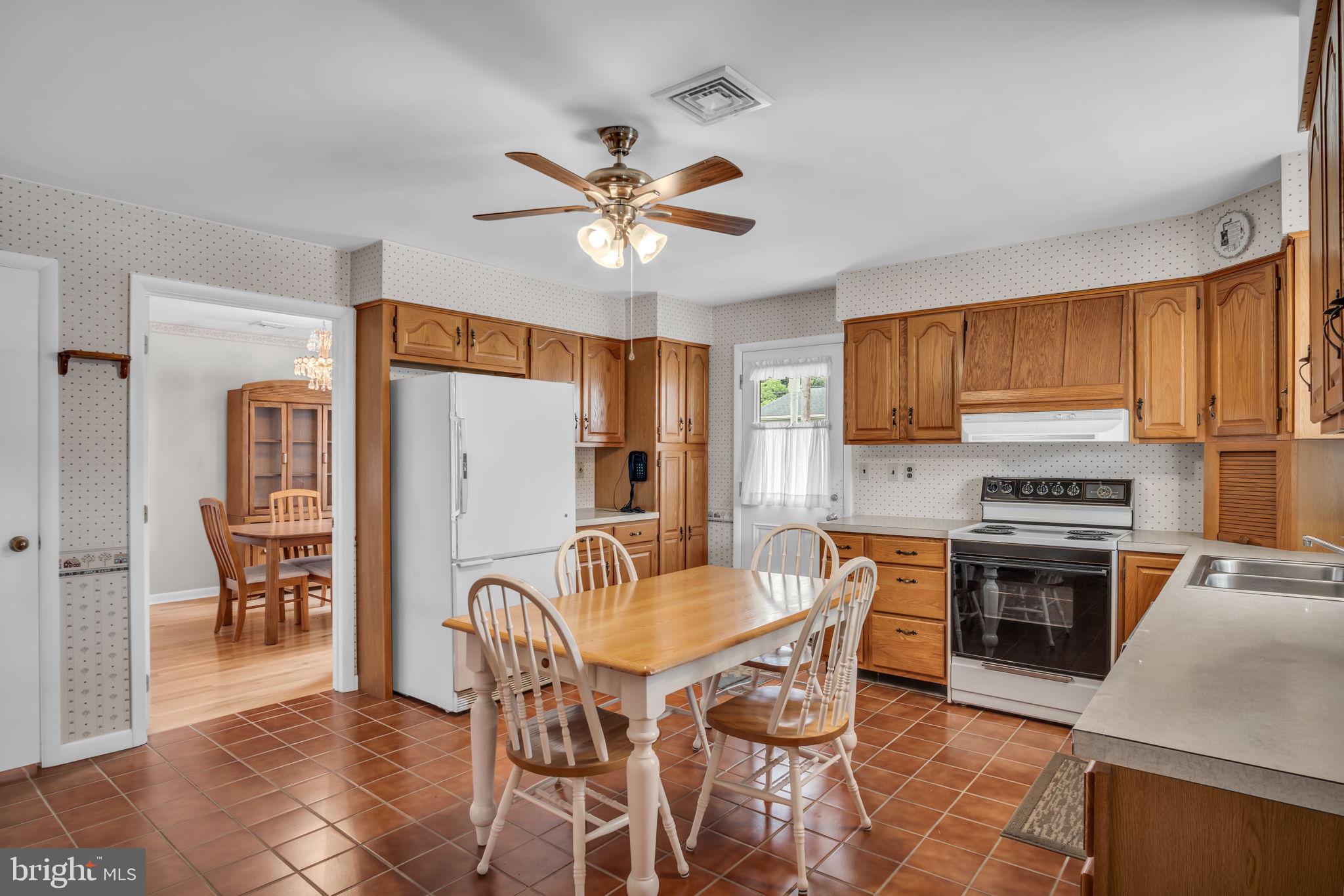 2061 West Trindle Road Carlisle, PA 17013 - Photo 11 of 38 Gallery Image 11