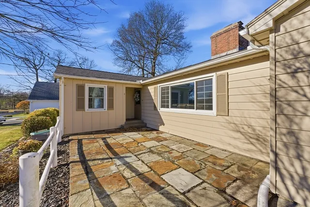 $394,900 | 17 Laurence Drive, West Springfield, MA 01089