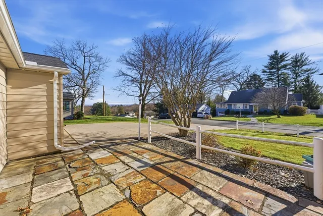 $394,900 | 17 Laurence Drive, West Springfield, MA 01089