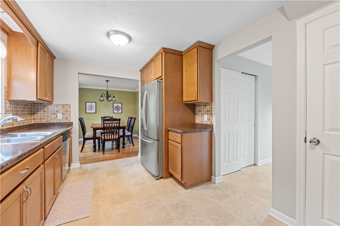80 Maple Hill Farm Road Penfield, NY 14526 - Photo 13 of 32