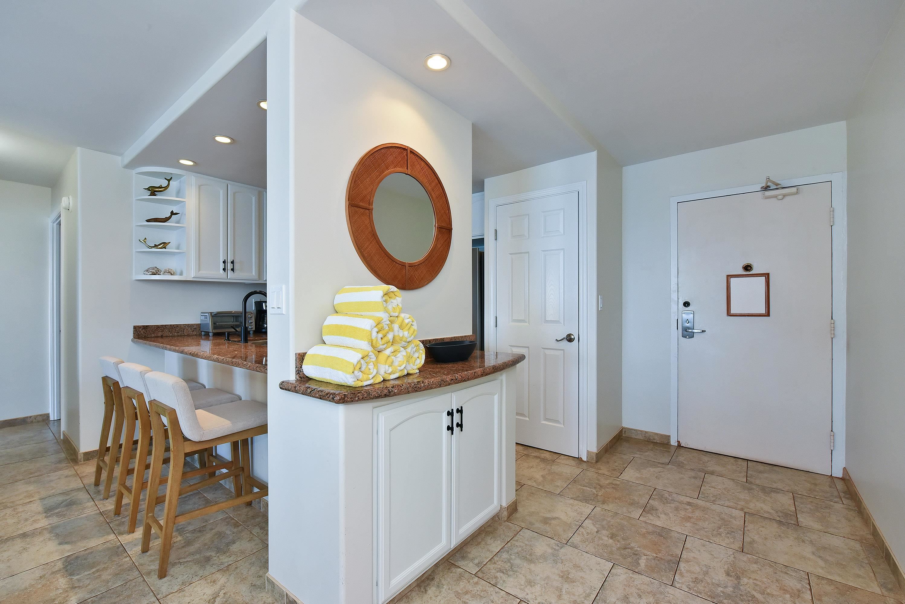 4401 Lower Honoapiilani Road, Unit B801 Lahaina, HI 96761 - Photo 4 of 32